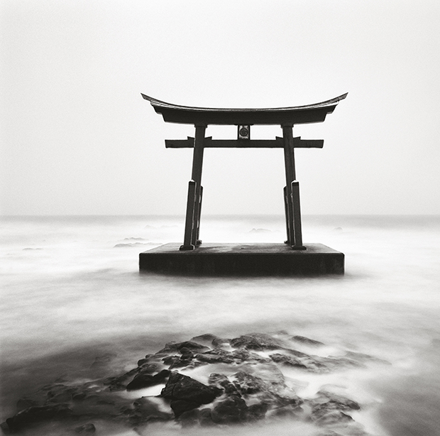 Michael Kenna's Deeply Spiritual Photos of Japan Unveiled in New Book ...